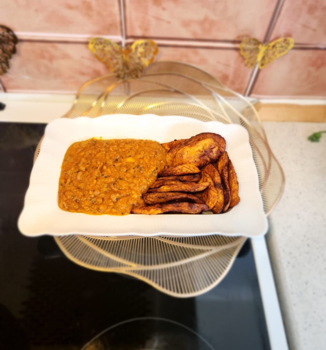 Stewed beans & plantains
